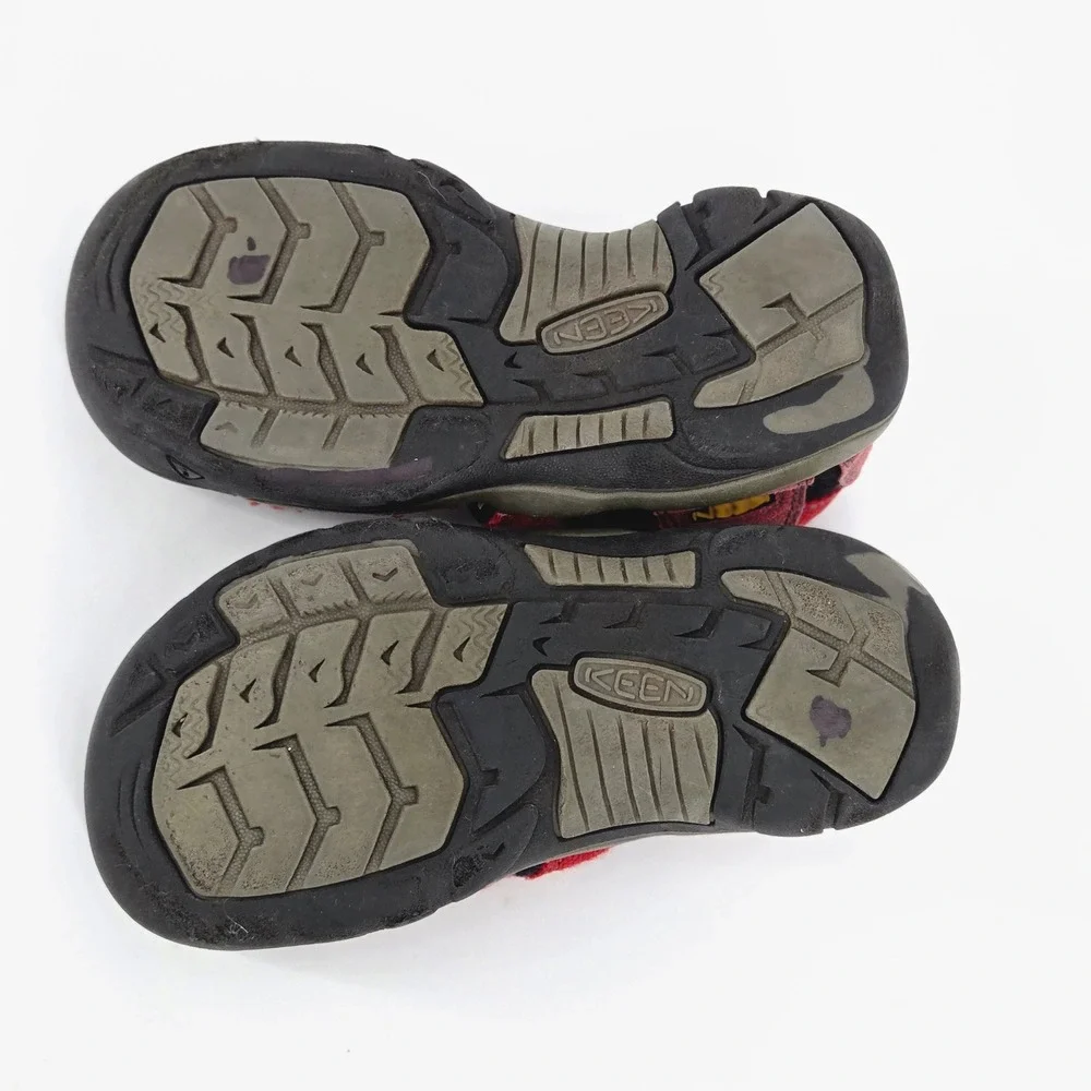KEEN Newport H2 Kids 13 Red Black Wide Toe Box Waterproof Camp Hiking Sandals